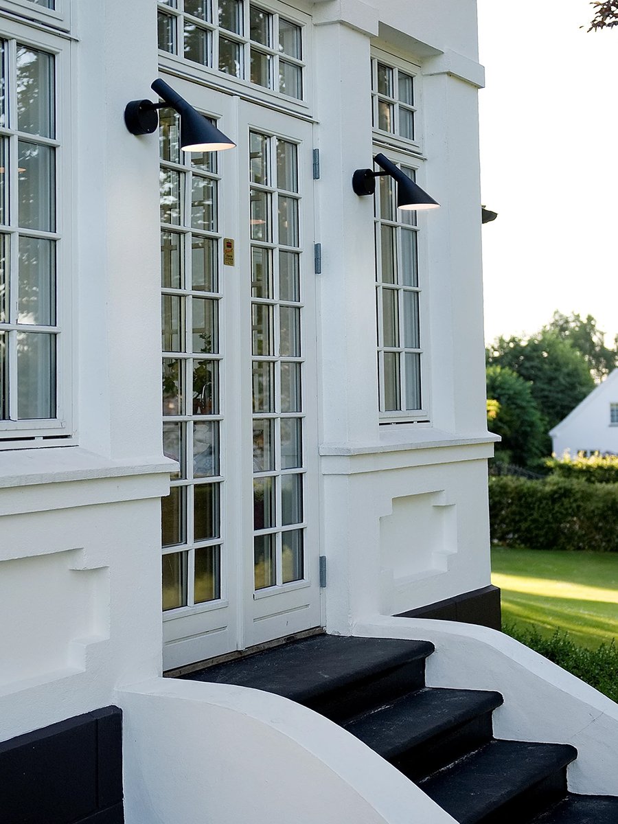AJ 50 Outdoor Wall Lamp