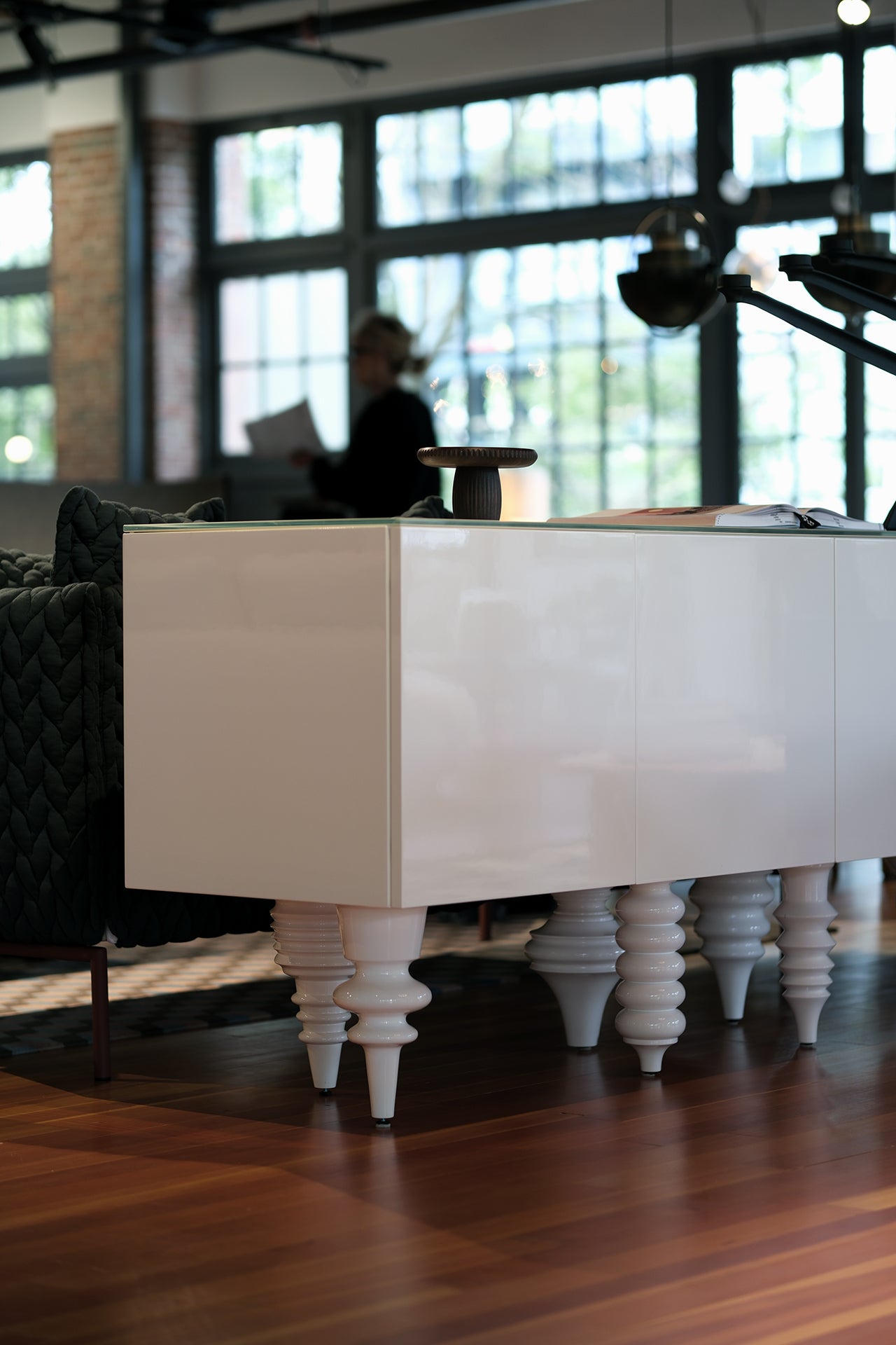 Multileg Cabinet