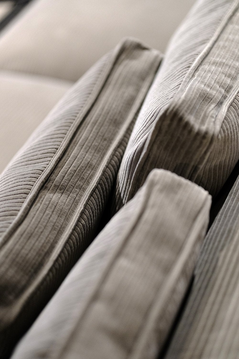 Belle Reeve Sofa