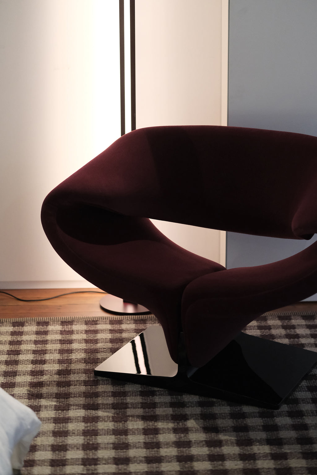 Ribbon Chair