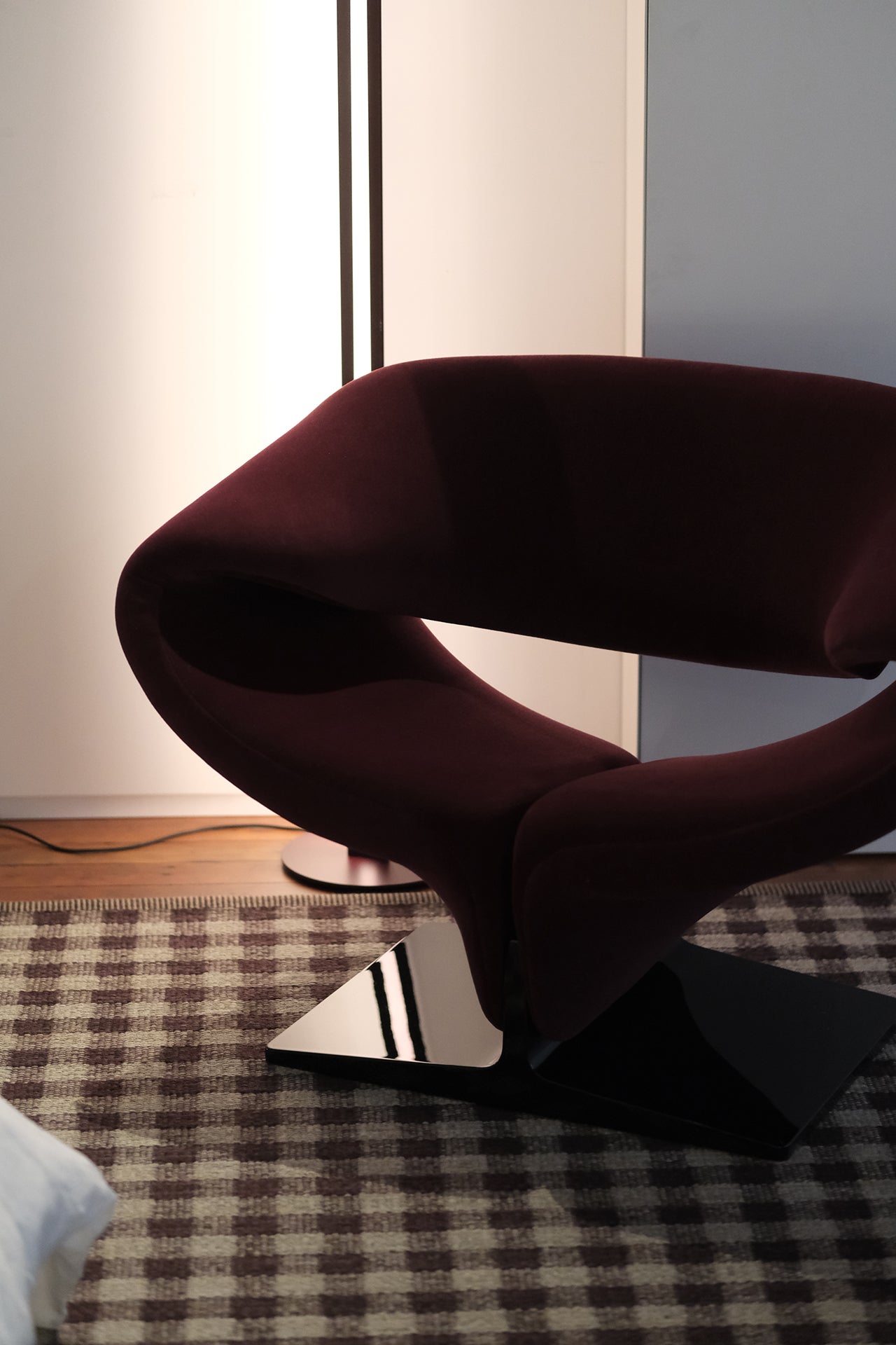 Ribbon Chair