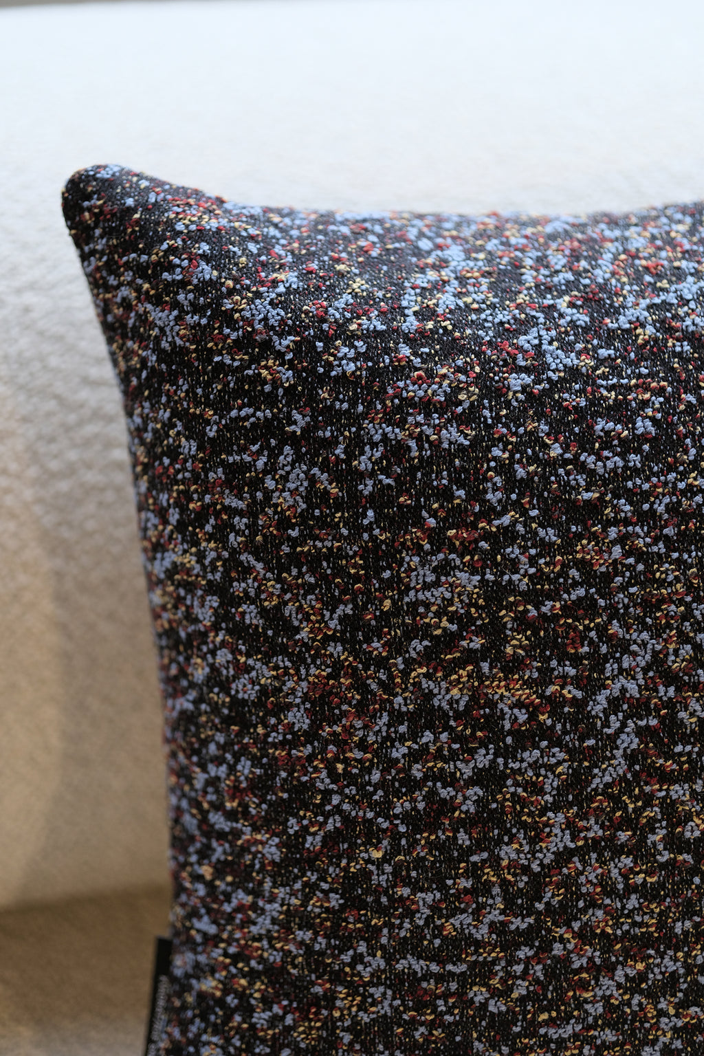 Atom Cushion