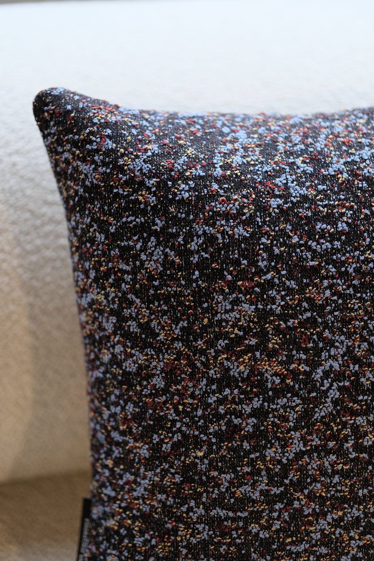 Atom Cushion