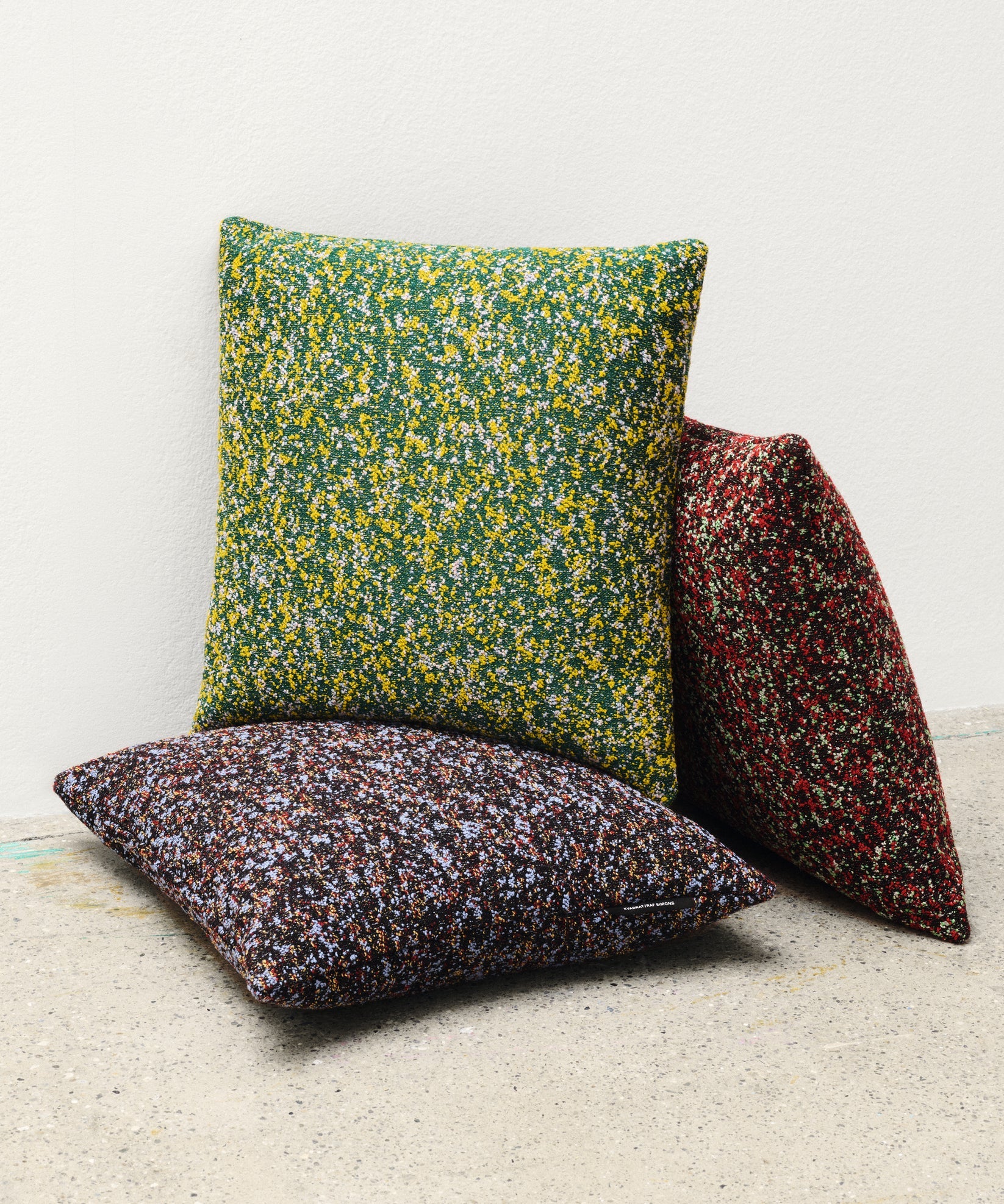 Atom Cushion
