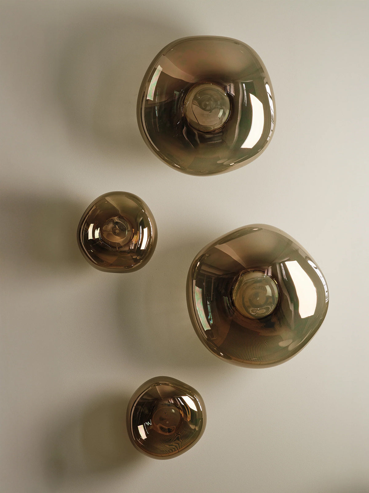 Melt Medium Surface Light