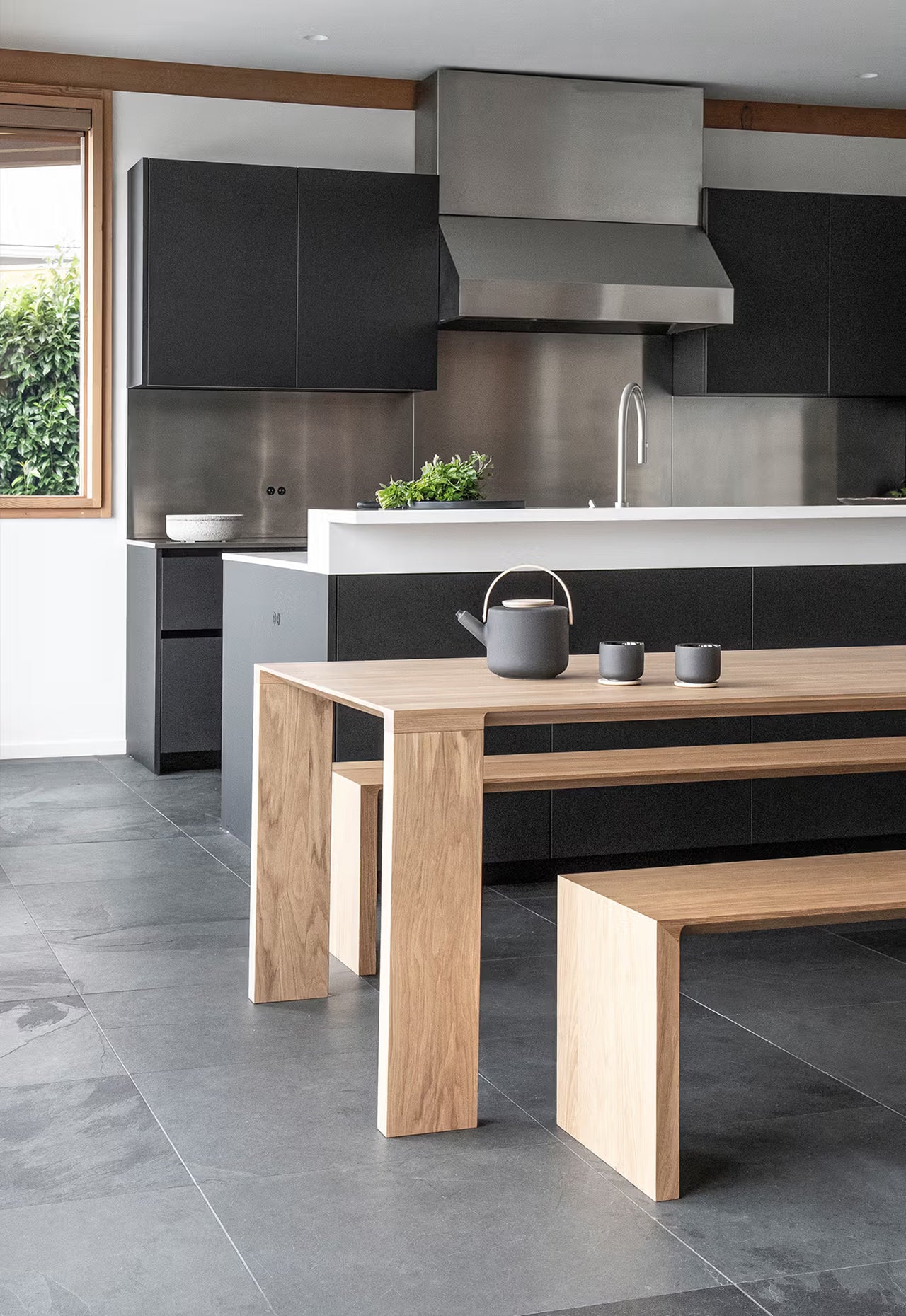 Radii 280 Dining Table